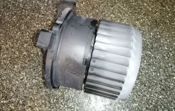 Mitsubishi Colt CZ3 Heater fan/blower