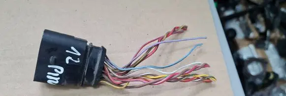 Audi A4 S4 B8 8K Fuel injector wires 6X0973817