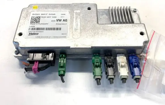 Volkswagen PASSAT B8 Other control units/modules 5Q0907556