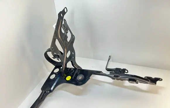 Volkswagen ID.4 A/C compressor mount bracket 1EA816571