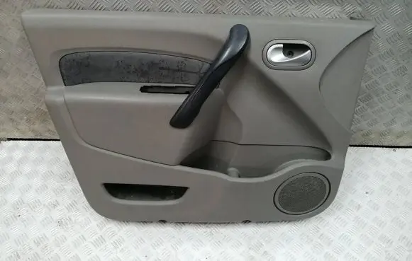 Renault Kangoo II Front door card panel trim 8200618601