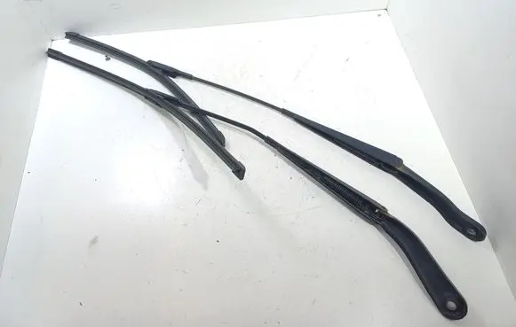 Land Rover Freelander 2 - LR2 Front wiper blade arm 6H5217526BA 6H5217527AA