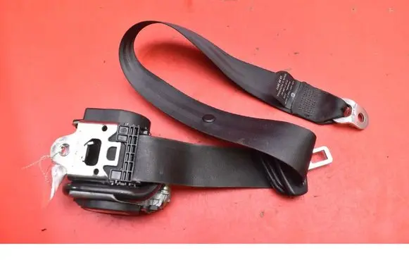 Skoda Octavia Mk2 (1Z) Front seatbelt 1Z0857702C