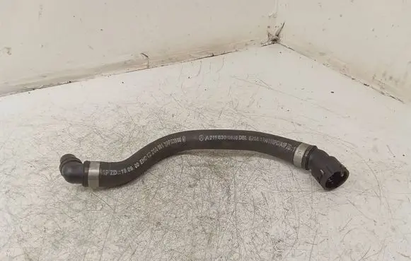 Mercedes-Benz E W211 Engine coolant pipe/hose A2118300496