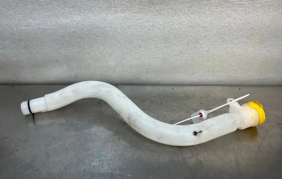 Renault Trafic III (X82) Windshield washer fluid reservoir/tank 
