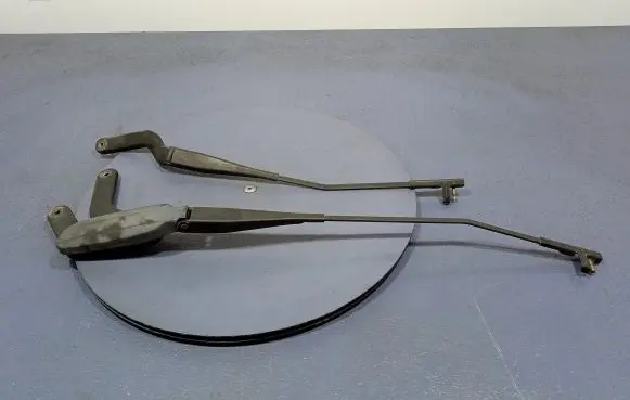 Ford C-MAX I Front wiper blade arm 3M5117526AC