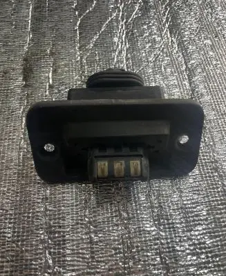 Volkswagen Caddy Sliding door contact joint 10400167310