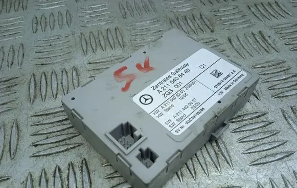 Mercedes-Benz CLS C219 Gateway control module A2115408445