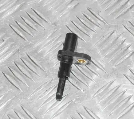 Audi A4 S4 B8 8K Oil temperature sensor 06B905379D