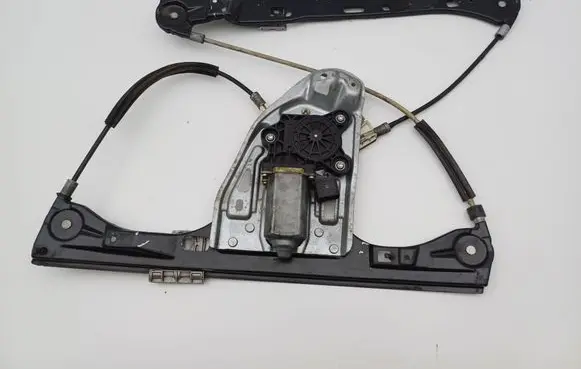 Mercedes-Benz C W203 Front door window regulator with motor A2208204642 A2037201746