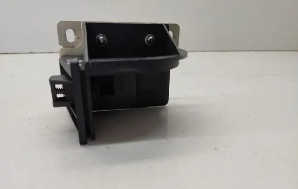 BMW 5 F10 F11 Parcel shelf load cover mount bracket 9168474 552200
