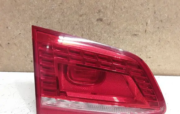 Volkswagen PASSAT B7 Tailgate rear/tail lights 3AF945307