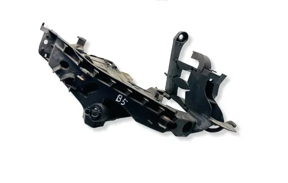 Audi A4 S4 B8 8K Headlight/headlamp mounting bracket 8K0805608A 2002838R
