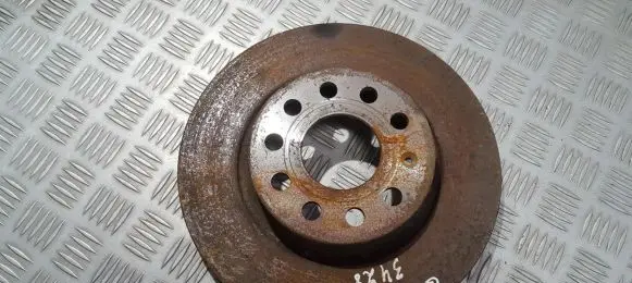 Volkswagen Golf V Front brake disc