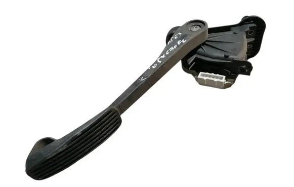 Volvo XC70 Accelerator throttle pedal 6PV00853712 30683516