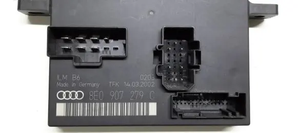 Audi A4 S4 B6 8E 8H Comfort/convenience module 8E0907279C