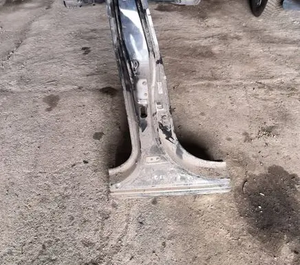 KIA Ceed Pillar (middle) 