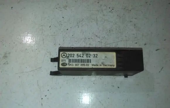Mercedes-Benz C W202 Other control units/modules 2025420232 5kg007099-02