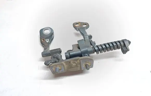 BMW 3 E90 E91 Tailgate/trunk/boot hinge 7119042