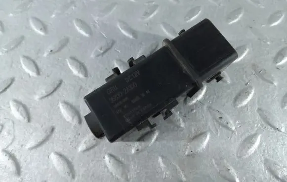 KIA Ceed Glow plug pre-heat relay 368302A300 368332A000
