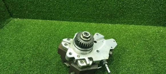 Opel Vivaro Fuel injection high pressure pump 8200385478 8200680077