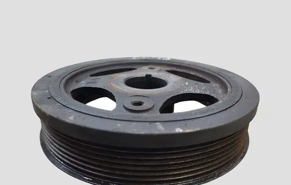 Toyota Avensis T250 Crankshaft pulley 134080R011