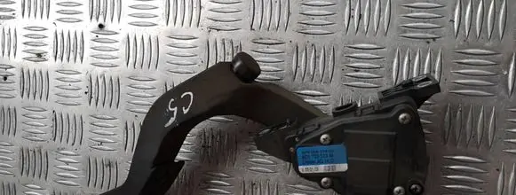 Audi A6 S6 C5 4B Accelerator throttle pedal 8d1723412m