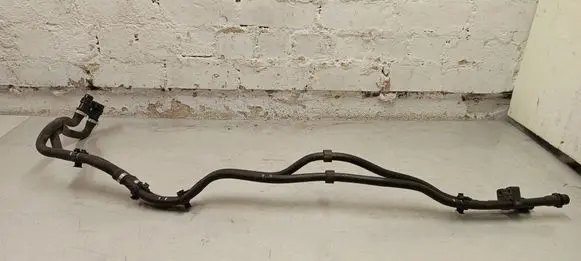 Engine coolant pipe/hose