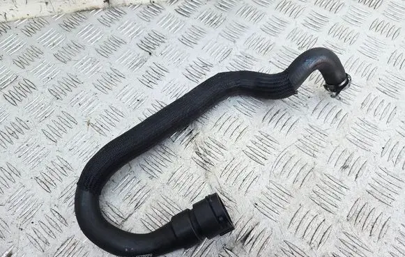 Engine coolant pipe/hose