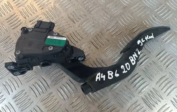 Audi A4 S4 B6 8E 8H Accelerator throttle pedal 8E1721523A 6PV00837501