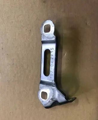 BMW 2 F45 Fender mounting bracket 197042915