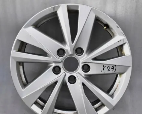 Volkswagen Touran III R16 alloy rim 