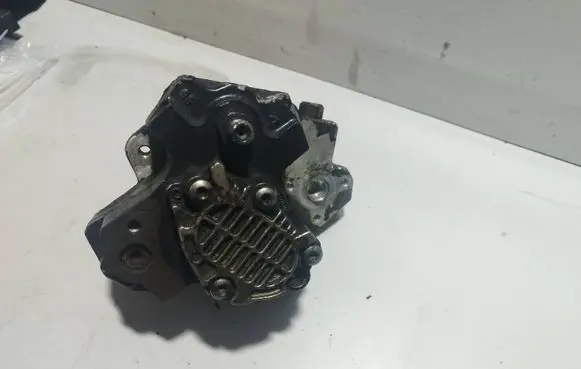 Audi A6 S6 C6 4F Fuel injection high pressure pump 059130755E 0445010090