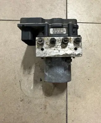 BMW 5 E60 E61 ABS Pump 6766302 6766300
