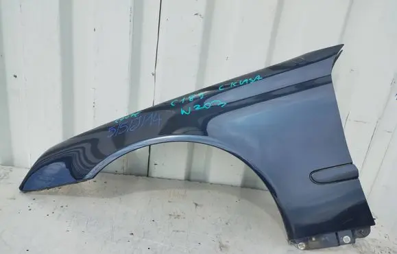 Mercedes-Benz C W203 Fender W203BLL