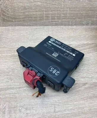 Volkswagen Golf V Gateway control module 1K0907530F 1K0907951 WithPlug