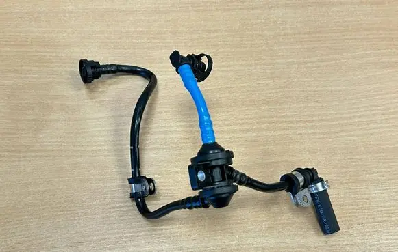 Volkswagen PASSAT B6 Vacuum line/pipe/hose 06F133781L 06F13359C 06F133781G