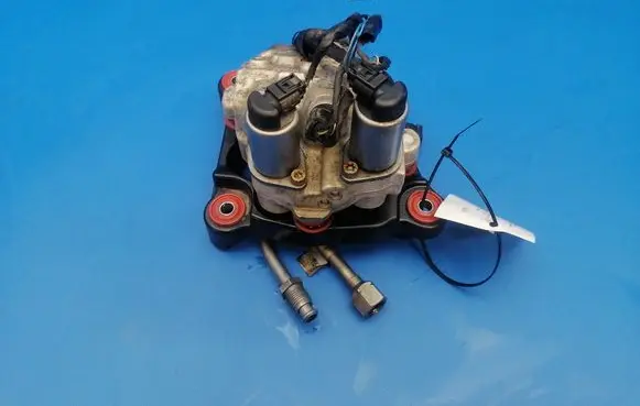 BMW 5 GT F07 Air suspension compressor 6775258