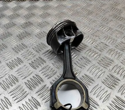 Mercedes-Benz GLE (W166 - C292) Piston AFR25232