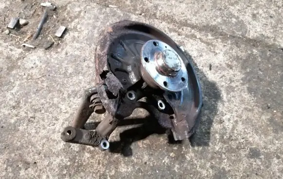 Volkswagen Golf Plus Rear wheel hub
