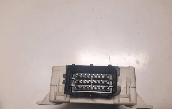 Toyota Avensis T250 Window wiper relay 8594005040