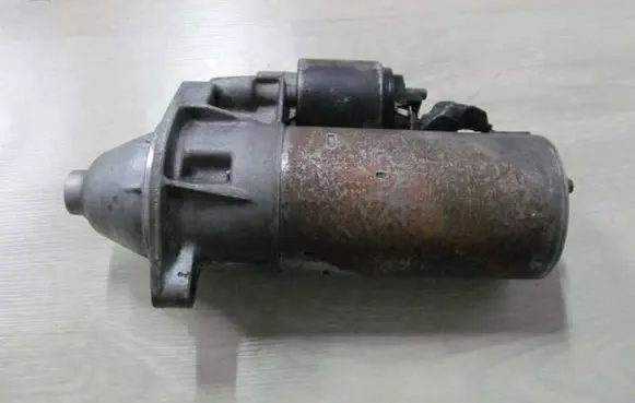 Renault Megane I Starter motor 0001110114 3616