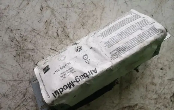 Volkswagen Cross Polo Passenger airbag 6Q0880204F