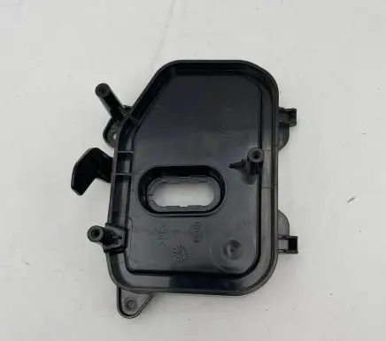 Volkswagen Touareg II Headlight/headlamp dust cover 7P1941752 1ZS010328-06