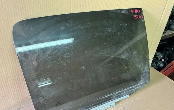 Toyota Hilux (AN120, AN130) Rear door window glass