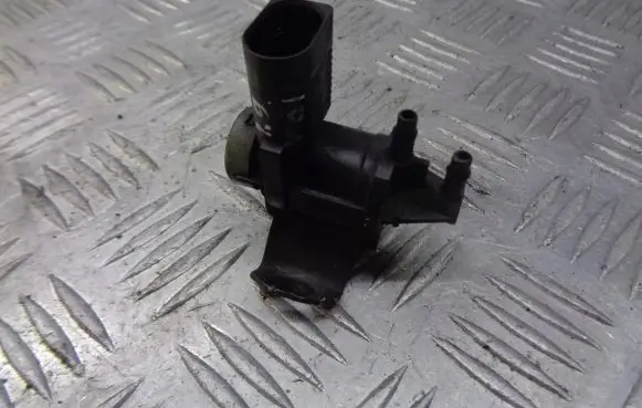 Seat Toledo II (1M) Vacuum valve 1J0908283C