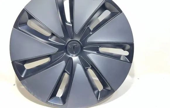 Tesla Model 3 R18 wheel hub/cap/trim 1344231-00-B