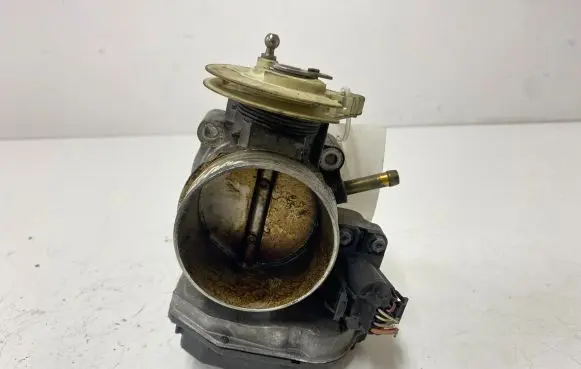 Audi A6 S6 C5 4B Throttle valve 078133063AK