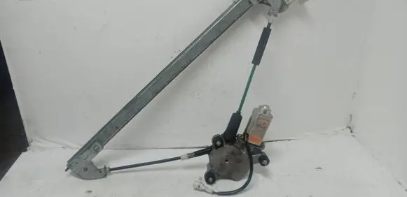 Opel Agila A Front door window regulator with motor 09215911