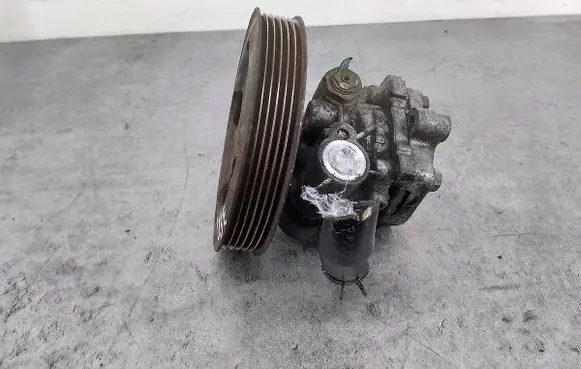 Mitsubishi Lancer Power steering pump